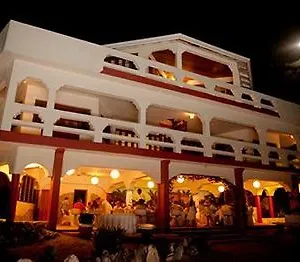 3* Hotel Coral Cove &
